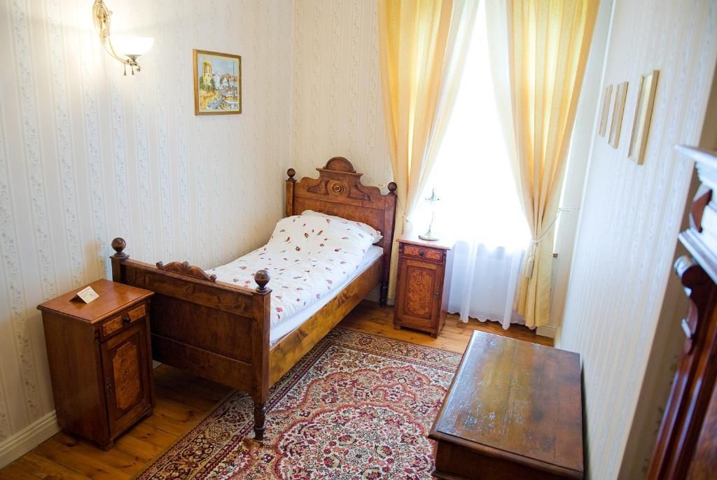 Отели типа «постель и завтрак» Pałac Brzeźno Oborniki Śląskie